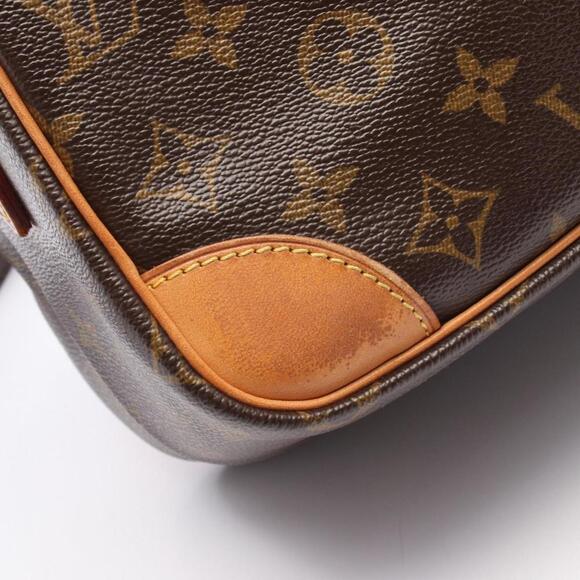 LOUIS VUITTON Brown Monogram Leather Shoulder Bag - Picture 8 of 9